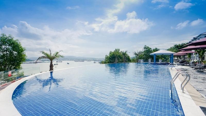 The Residence Has An Outdoor Infinity Pool Overlooking The Bay