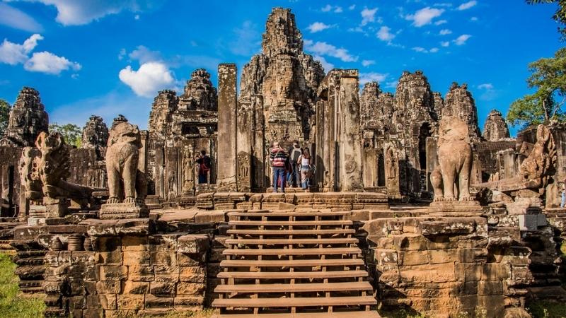 Cambodia Itinerary 7 Days Bayon Temple