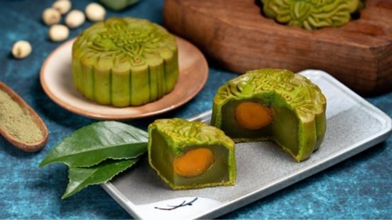 Matcha flavor mooncakes give a cool and refreshing taste