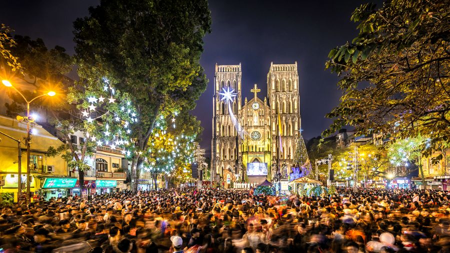 St. Joseph's Cathedral Hanoi in Christmas night - Thing to do in Vietnam Christmas