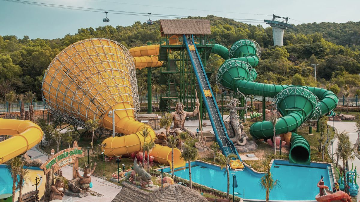 Take A Cable Car To Arrive The Wonderful Aquatopia Water Park