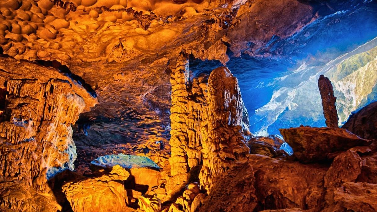 Visit Sung Sot Cave