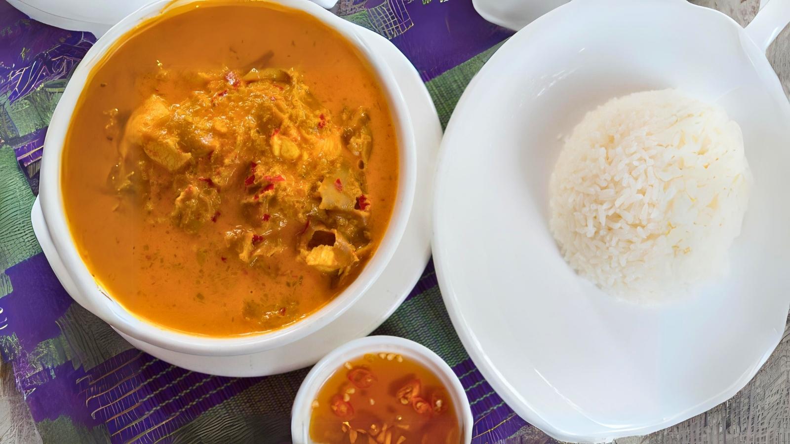 Kari Sach Moan (Cambodian Chicken Curry)