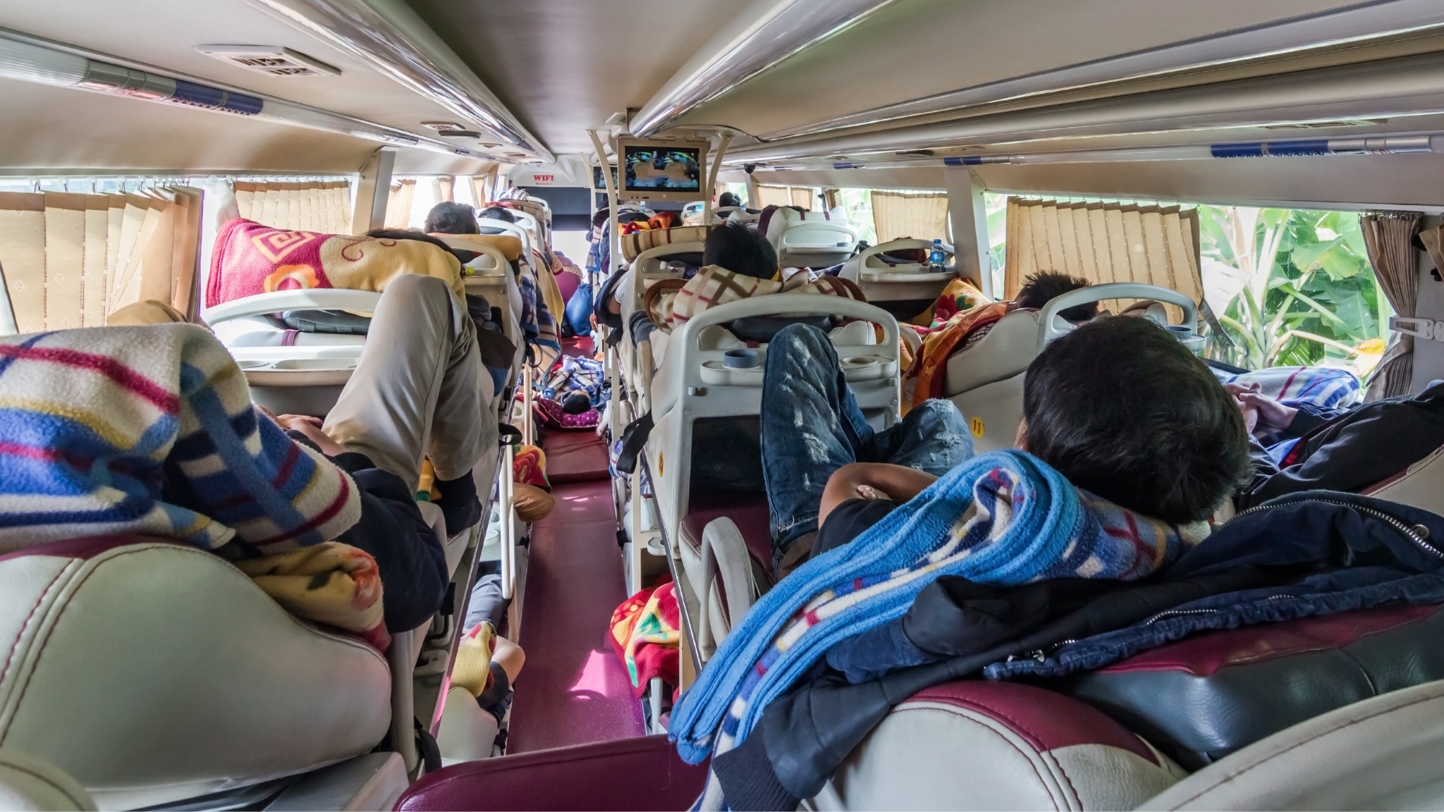 Most Halong Public Buses Are Sleeper Buses Suitable For Night Journeys