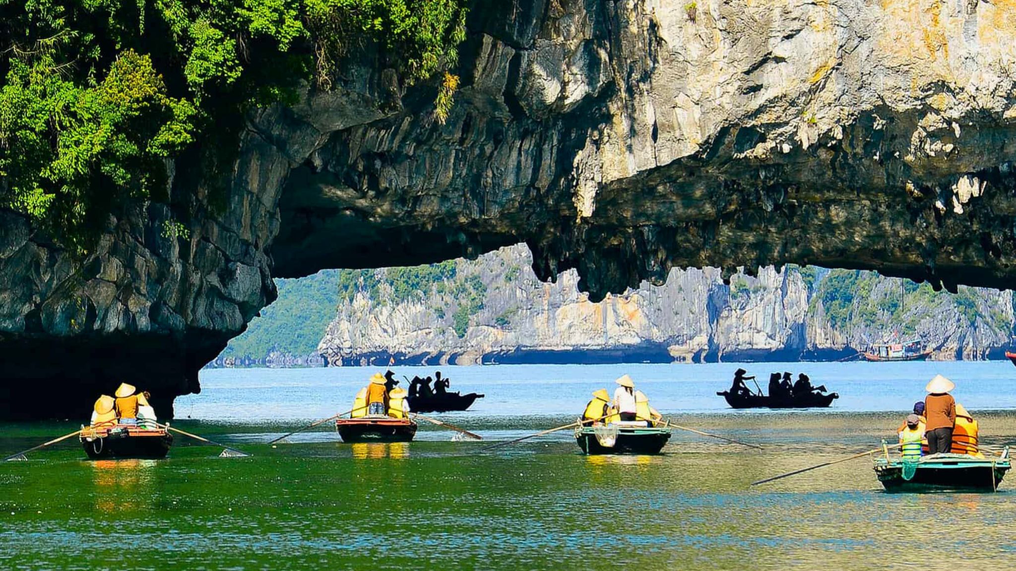 Join An Exciting Kayaking Trip Through Luon Cave