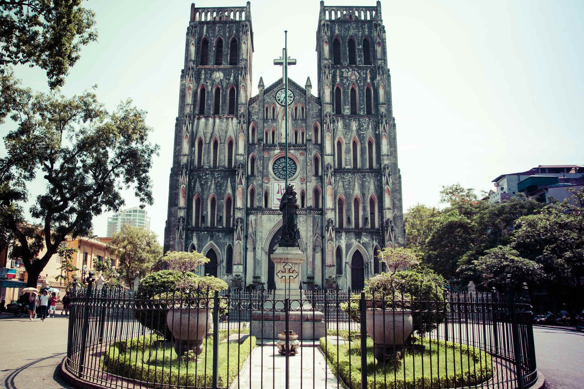 Visit Saint Joseph Cathedral in Hanoi