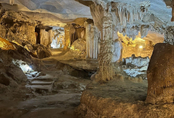 Majestic Thien Canh Son Cave