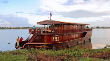 Mekong Dawn Cruise Downstream 4 Days: Siem Reap - Phnom Penh