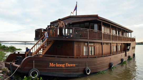 Mekong Dawn Cruise Phnom Penh – Siem Reap or vice versa 3 Days