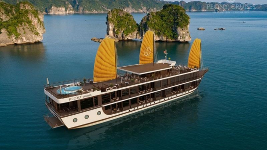 Excellent Choice: Peony Cruise + Hanoi Pearl Hotel