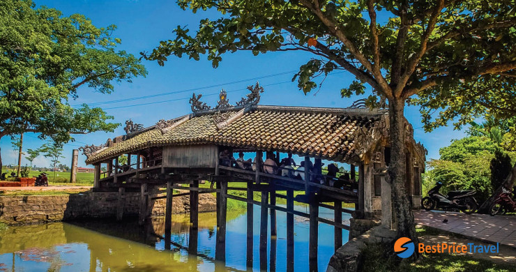 Enjoy the unique beauty of Thanh Toan Bridge