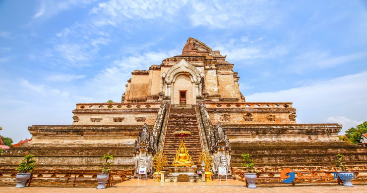 Wat Chedi Luang Chiang Mai Thai Land