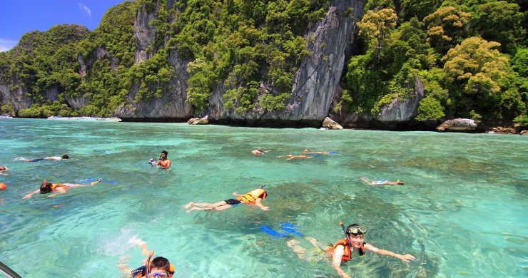 Snorkeling Similan Island