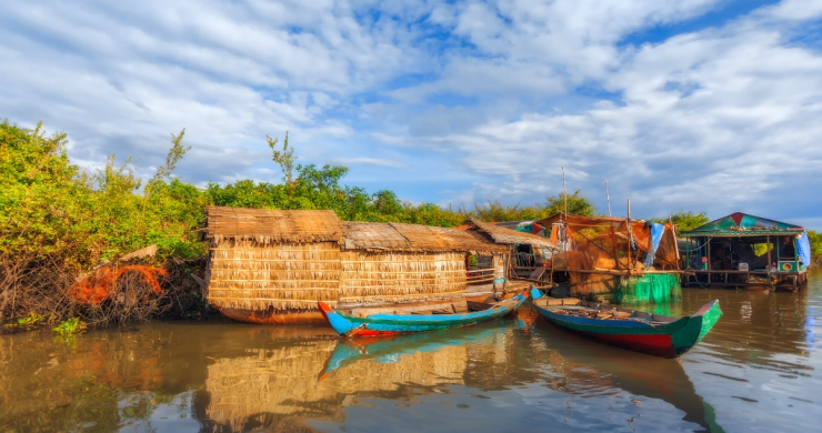 Visit Floating Village At Tonle Sap