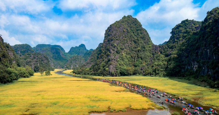 See Spectacular Landscapes At Tam Coc Valleys