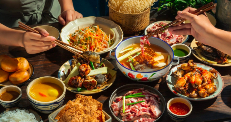 Eat In A Local Restaurant With Traditional Vietnamese Dishes