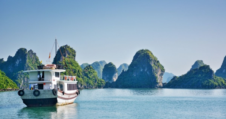 Day 3 Spend A Night On A Cruise In Halong Bay