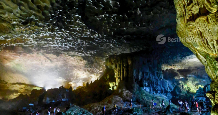 Explore The Majestic Halong's Cave