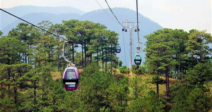 Cable Car To Truc Lam Pagoda