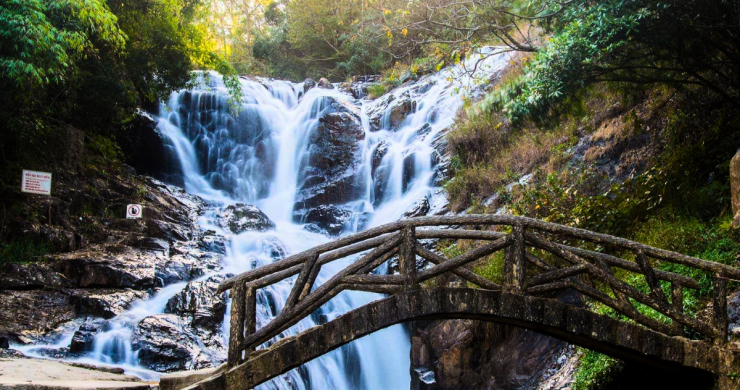 Enjoy The Beauty Of Datanla Waterfall