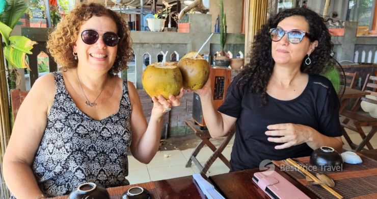 Day 5 Enjoy Coconut Water In Hoi An