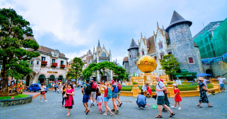 Immerse In The Vibrant Atmosphere Of Ba Na Hills