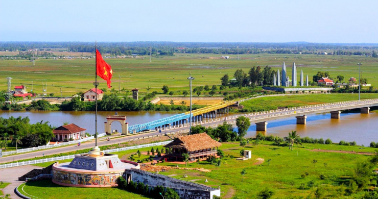 Historical Cluster Of Hien Luong Bridge Ben Hai River