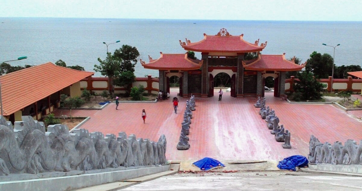 Ho Quoc Pagoda With Sea Views