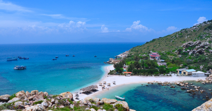 Relax On The Stunning Hon Tam Island