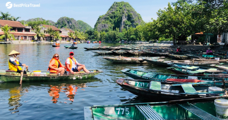 Take A Boat Trip To Discover The Magnificent Tam Coc