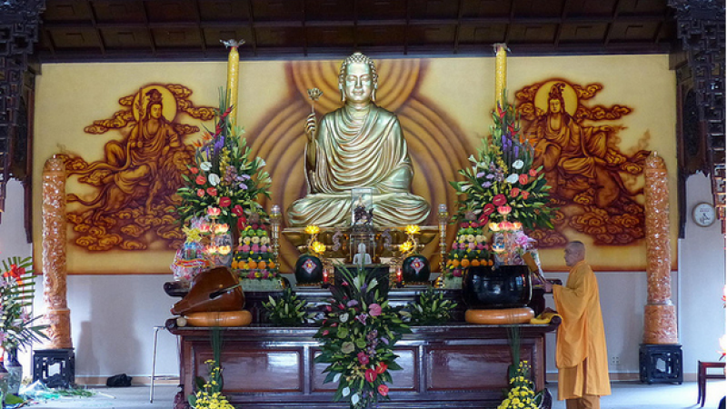 The Main Hall of the Truc Lam pagoda