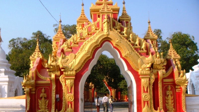 Myanmar Kuthodaw Pagoda