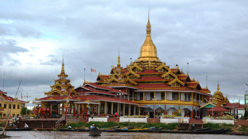 PaungDawOo Pagoda