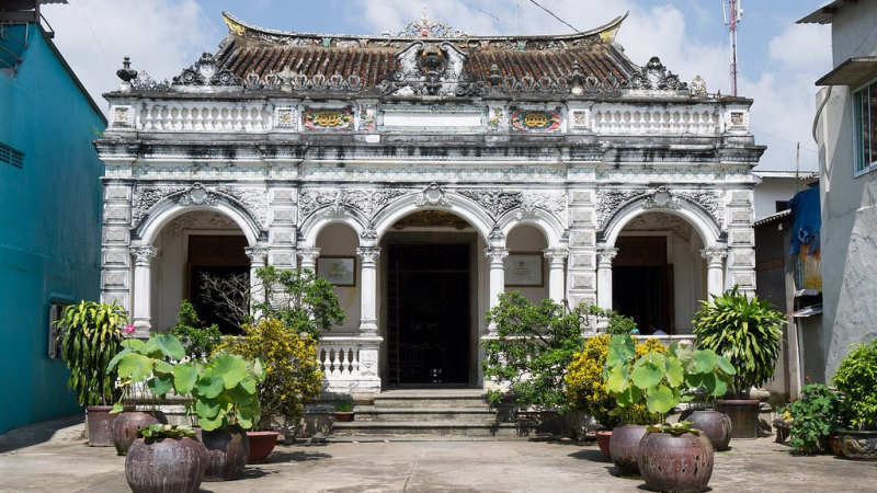 Ancient House Of Huynh Thuy Le