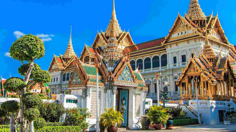 Admire The Grand Palace In Bangkok