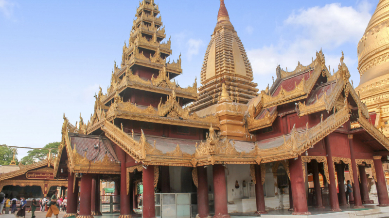 Shwezigon Pagoda Pagan5