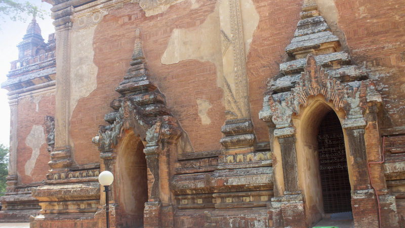 Htilominlo Temple Bagan5