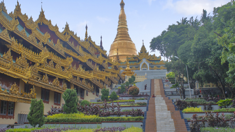 Shwedagon Pagoda (33)