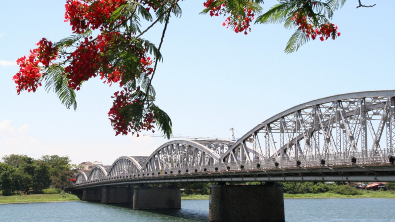 Move To Historic Truong Tien Bridge