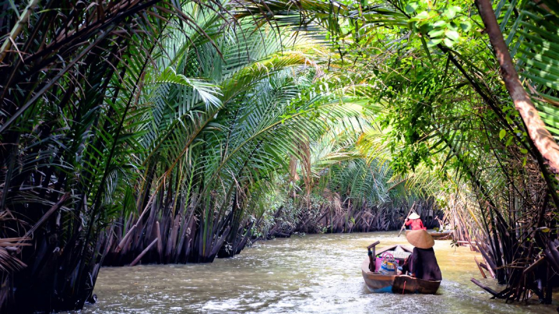Day 3 Get On A Sampan Boat Ride In Mekong Delta