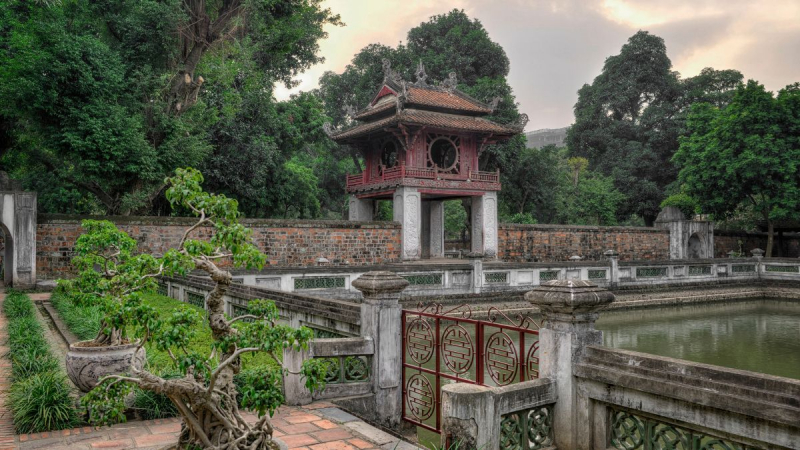 Day 2 Visit Temple Of Literature Vietnam's First University
