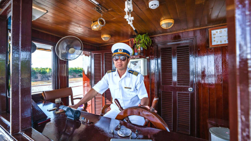 Captain Onboard