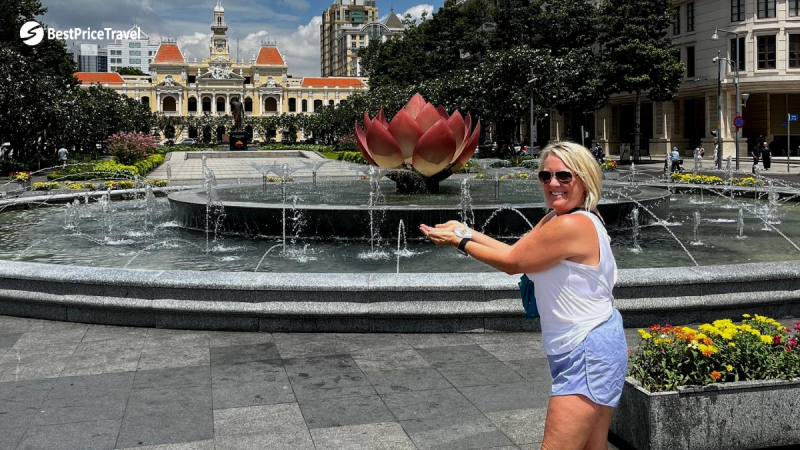 Day 2 Wander Around Saigon's Famous Attractions