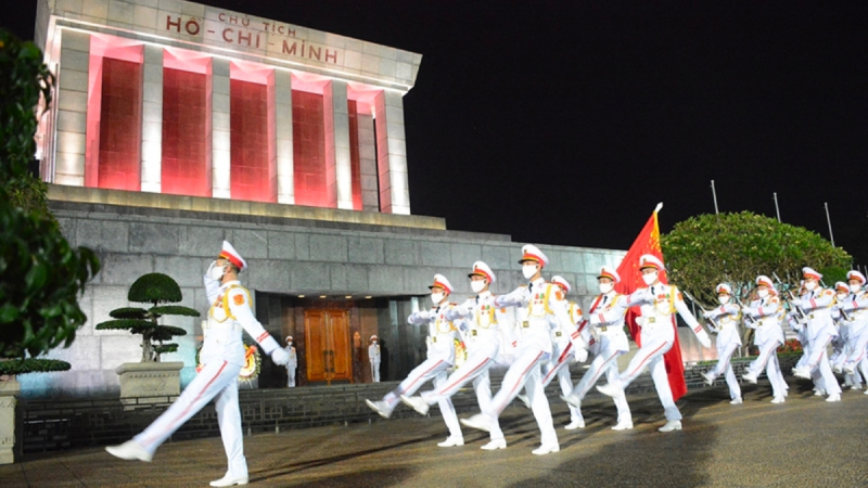 Watch Soldiers Marching In Ho Chi Minh Mausoleum