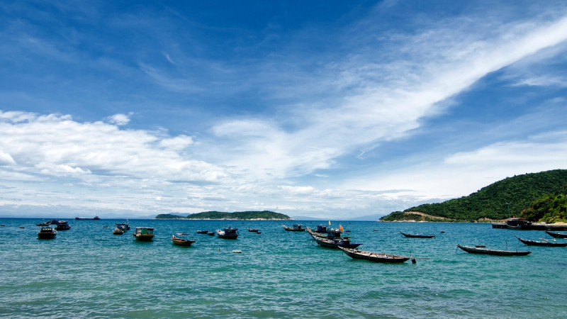 Unwind In The Tropical Atmosphere At Cham Island