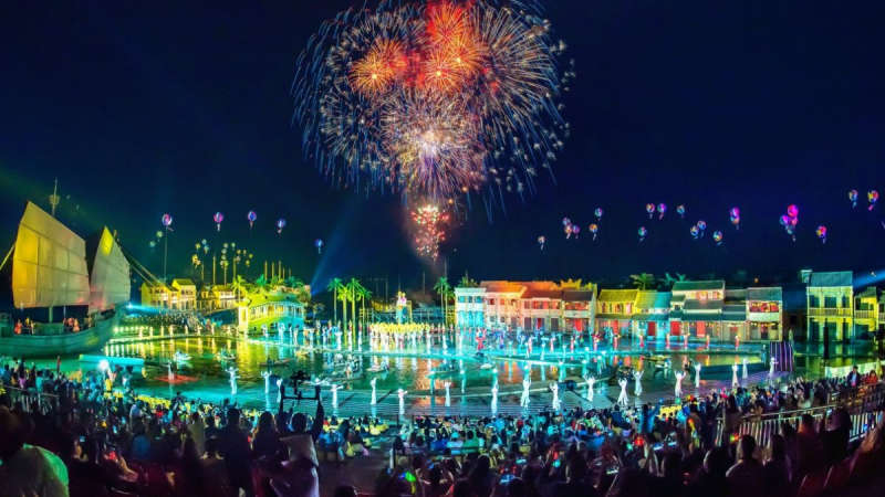 Mesmerizing Firework Show Concludes The Performance