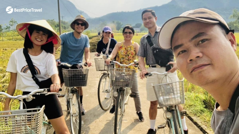 Cycle Through The Breathtaking Rice Fields