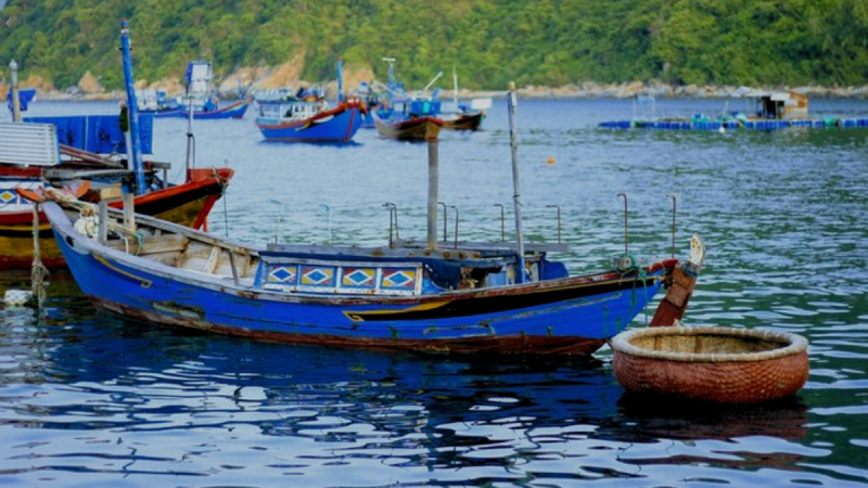 Drop By Tranquil Floating Fishing Villages
