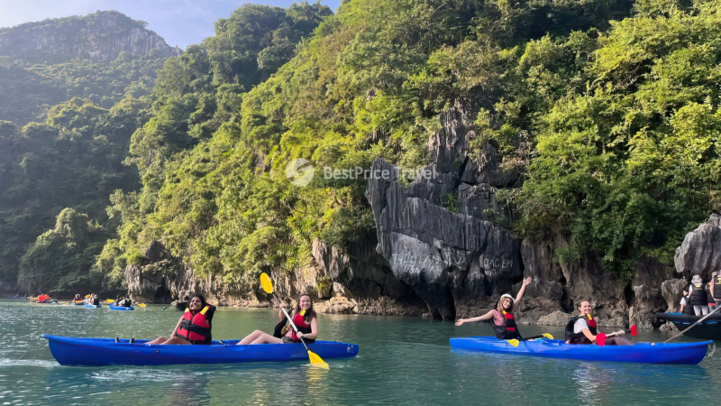 Day 5 Go Kayaking And Enjoy The Bay's Beauty With Friends
