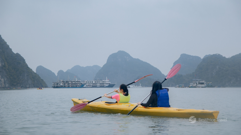 Day 5 Go Kayaking And Enjoy The Bay's Beauty With Friends